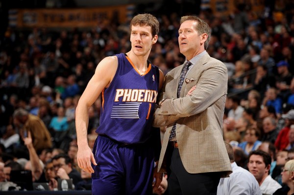 交媒体上与 交媒体上与